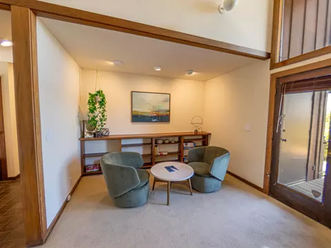 592 Royal Oaks Dr, Redding, CA 96001 photo 9