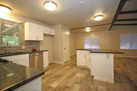 4480 Nugget Ln, Redding, CA 96003 photo 7