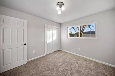 Bedroom - 2561 Hawn Ave, Redding, CA 96002 photo 2 of 3