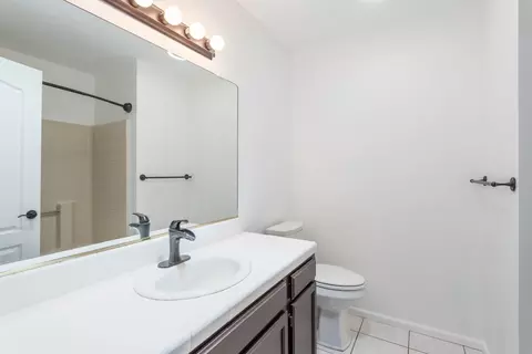 Bath - 3664 Somerset Ave, Redding, CA 96002 photo 2 of 2