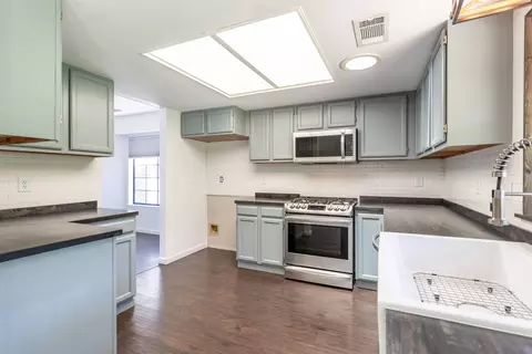 Kitchen - 3664 Somerset Ave, Redding, CA 96002 photo 2 of 2