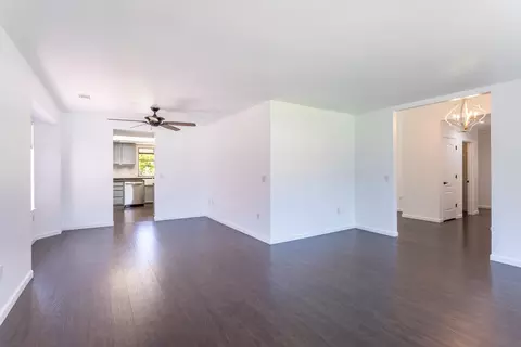 Living - 3664 Somerset Ave, Redding, CA 96002 photo 5 of 6