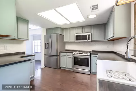 Kitchen - 3664 Somerset Ave, Redding, CA 96002 photo 1 of 2