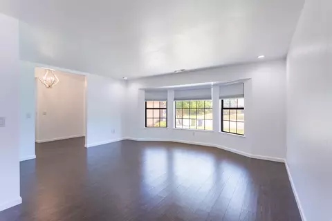 Living - 3664 Somerset Ave, Redding, CA 96002 photo 6 of 6