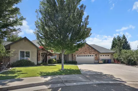 Exterior - 1568 Bantry Ct, Redding, CA 96001 photo 7 of 7