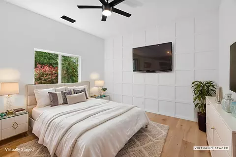 Bedroom - 1568 Bantry Ct, Redding, CA 96001 photo 4 of 6