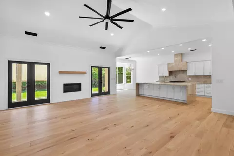Living - 1568 Bantry Ct, Redding, CA 96001 photo 1 of 3
