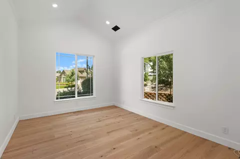 Bedroom - 1568 Bantry Ct, Redding, CA 96001 photo 6 of 6