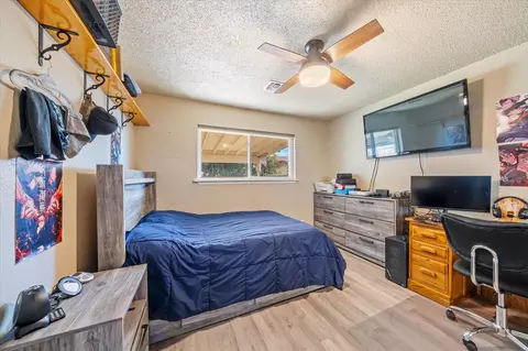 Bedroom - 4627 Harrison Ave, Redding, CA 96001 photo 2 of 2