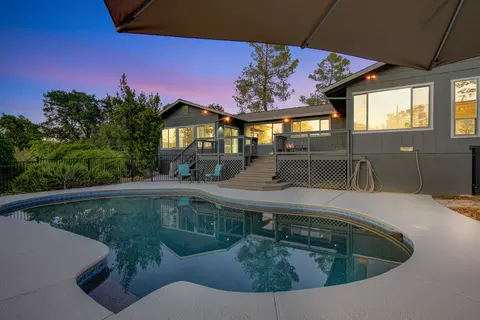 Exterior - 8928 Olney Park Dr, Redding, CA 96001 photo 7 of 12