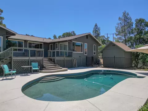 Exterior - 8928 Olney Park Dr, Redding, CA 96001 photo 3 of 12