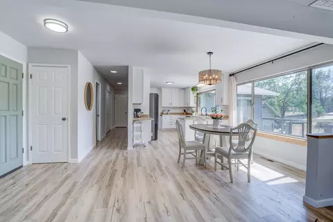 Dining - 8928 Olney Park Dr, Redding, CA 96001 photo 2 of 3