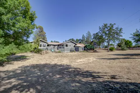 Exterior - 8928 Olney Park Dr, Redding, CA 96001 photo 10 of 12