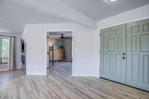 Entry Way - 8928 Olney Park Dr, Redding, CA 96001 photo 1 of 1