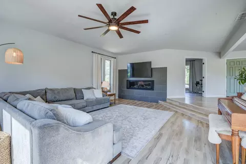 Living - 8928 Olney Park Dr, Redding, CA 96001 photo 1 of 4