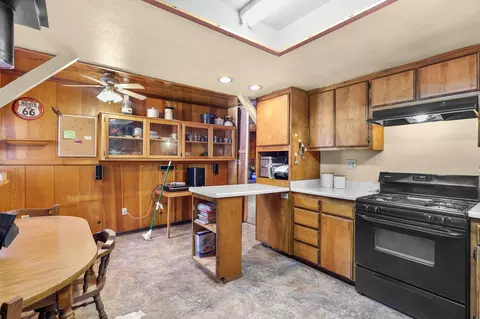 Kitchen - 7611 Arbor Ln, Shingletown, CA 96088 photo 2 of 2