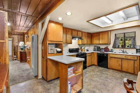 Kitchen - 7611 Arbor Ln, Shingletown, CA 96088 photo 1 of 2