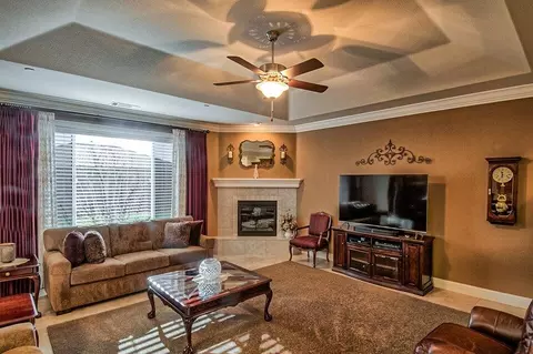 723 Rogue River Way, Redding, CA 96003 photo 3