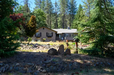 290 Mountain View Dr, Lewiston, CA 96052 photo 1
