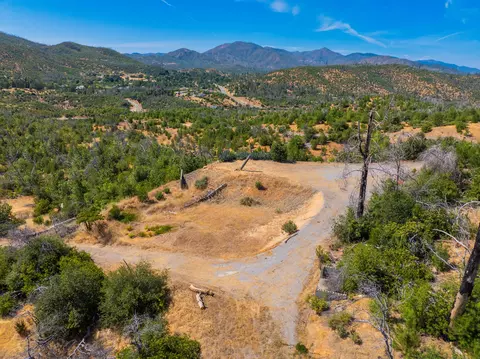 10220 Kangaroo Mine Rd, Redding, CA 96001 photo 2
