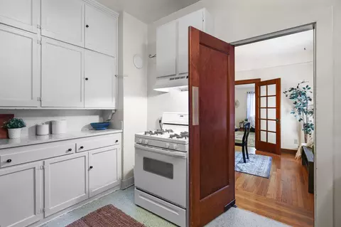 Kitchen - 2155 2157 Butte St, Redding, CA 96003 photo 5 of 5