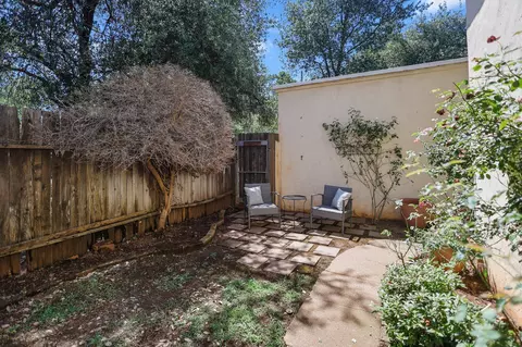 Exterior - 2155 2157 Butte St, Redding, CA 96003 photo 15 of 40