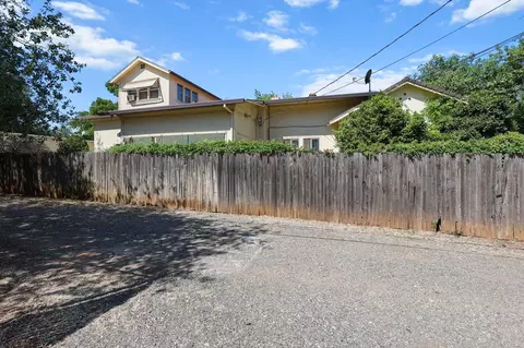 Exterior - 2155 2157 Butte St, Redding, CA 96003 photo 25 of 40