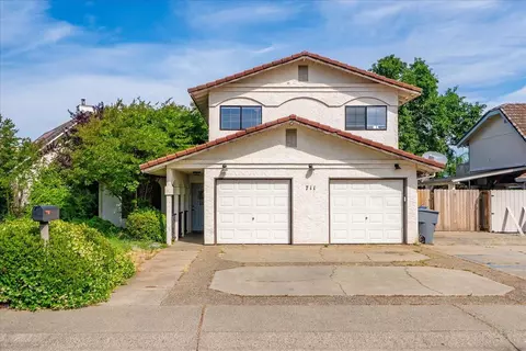 Exterior - 711 Teakwood Dr, Redding, CA 96003 photo 3 of 3