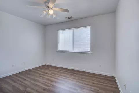 Bedroom - 1633 Wee Burn Ct, Redding, CA 96003 photo 4 of 5