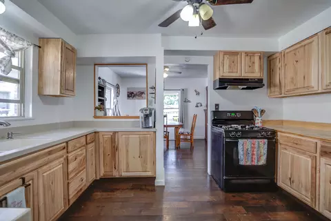 Kitchen - 421 Lincoln St, Red Bluff, CA 96080 photo 2 of 4