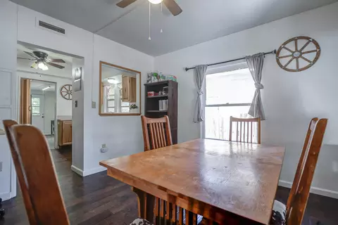 Dining - 421 Lincoln St, Red Bluff, CA 96080 photo 1 of 2