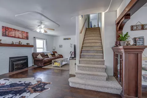Entry Way - 421 Lincoln St, Red Bluff, CA 96080 photo 1 of 2