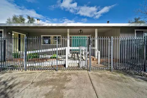 935 Hallmark Dr, Redding, CA 96001 photo 3