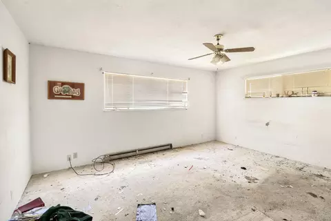 Bedroom - 21217 Falling Oaks Rd, Redding, CA 96003 photo 3 of 4