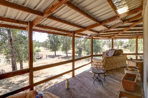 Exterior - 21217 Falling Oaks Rd, Redding, CA 96003 photo 3 of 4