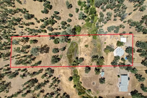 View/Area - 21217 Falling Oaks Rd, Redding, CA 96003 photo 3 of 3