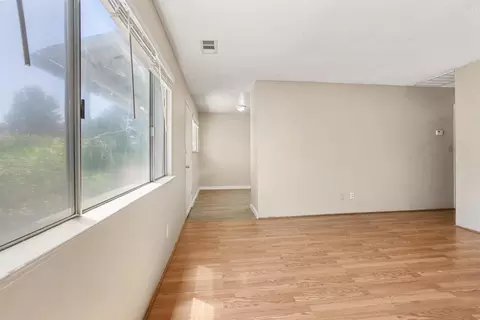 Living - 1310 Hemlock Ave, Anderson, CA 96007 photo 1 of 1