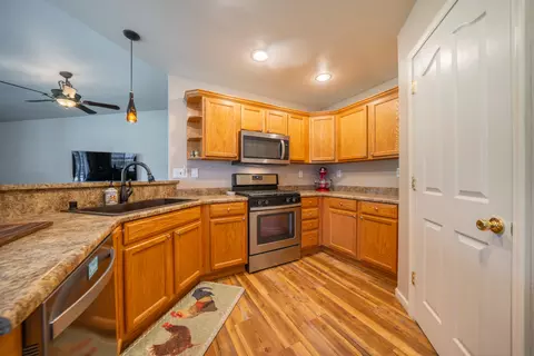 3388 Oak St, Anderson, CA 96007 photo 11