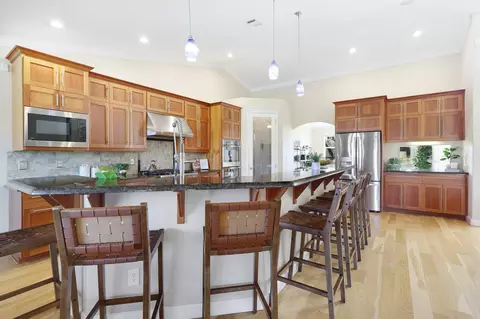 Kitchen - 3010 Mateo Ct, Anderson, CA 96007 photo 4 of 6