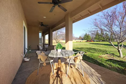 Exterior - 3010 Mateo Ct, Anderson, CA 96007 photo 6 of 13