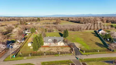 View/Area - 3010 Mateo Ct, Anderson, CA 96007 photo 1 of 10