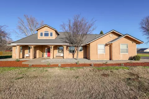 Exterior - 3010 Mateo Ct, Anderson, CA 96007 photo 9 of 13