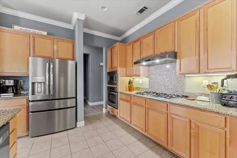 691 Rivercrest Pkwy, Redding, CA 96002 photo 8
