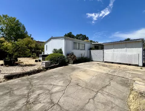 4784 White River Dr, Redding, CA 96003