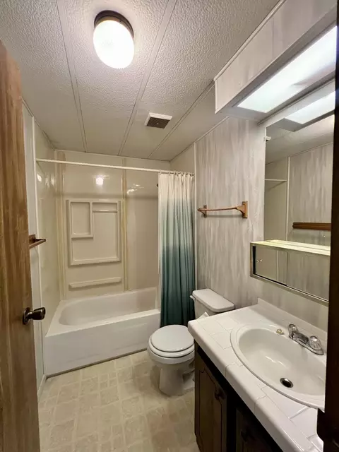 4784 White River Dr, Redding, CA 96003 photo 9