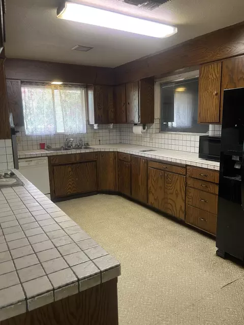 1110 Dusty Ln, Redding, CA 96002 photo 3