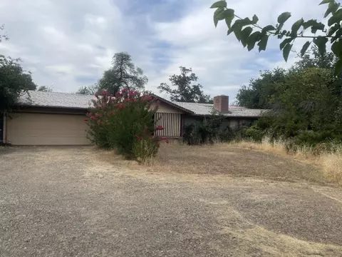 1110 Dusty Ln, Redding, CA 96002