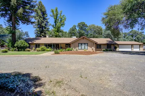 21318 Verona Dr, Anderson, CA 96007