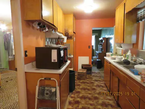 Kitchen - 3768 Mercury Dr, Redding, CA 96002 photo 2 of 3