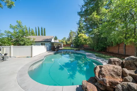 Exterior - 4891 Alta Saga Dr, Redding, CA 96002 photo 26 of 45